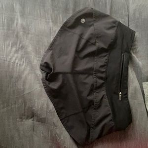 black lulu shorts!